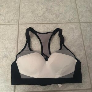 Women's Black and White Victoria’s Secret Sports Bra (Supportive) Size Small/32B